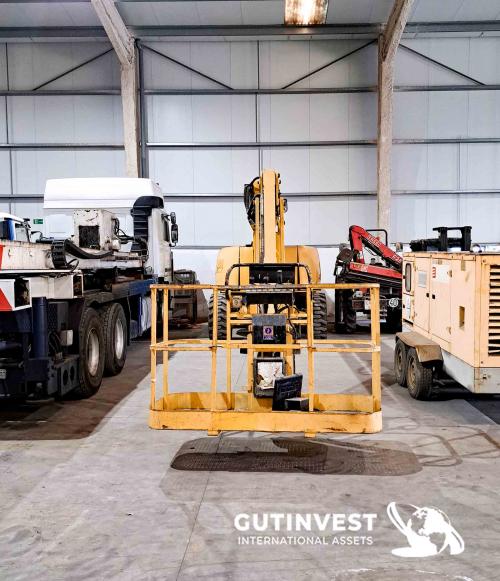 Diesel articulated lifting platform