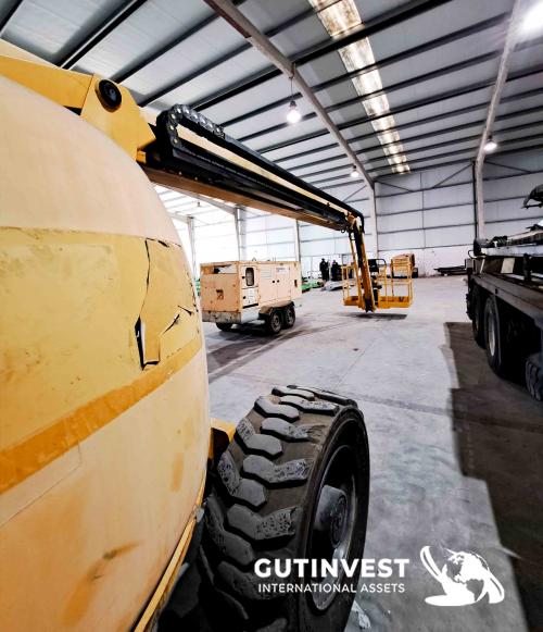 Diesel articulated lifting platform