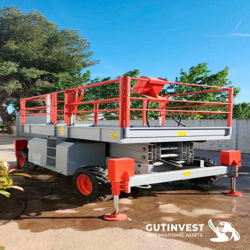 Scissor lift platform - 10 meters