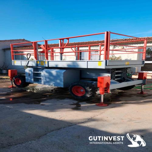 Scissor lift platform - 10 meters