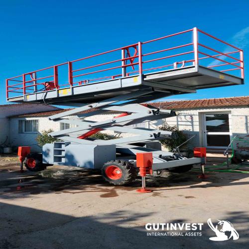 Scissor lift platform - 10 meters