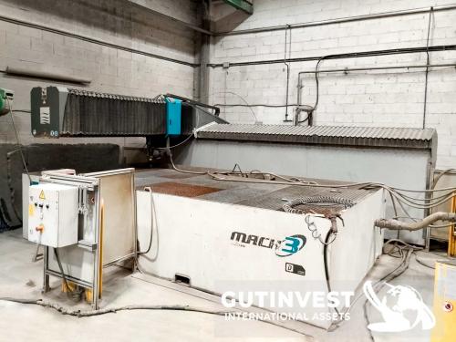 Máquina de corte por agua