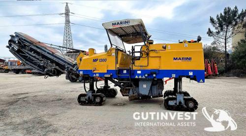 Asphalt milling machine