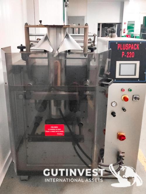 Vertical flow-pack packaging machine
