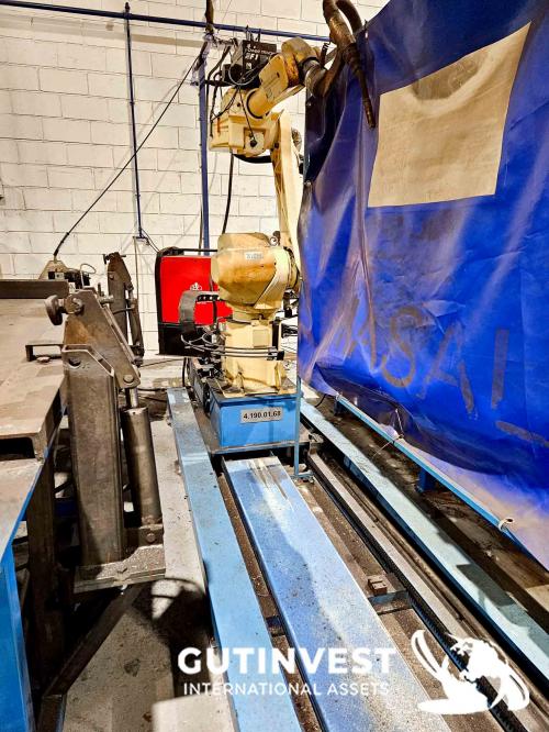 Robot de soldadura con carril