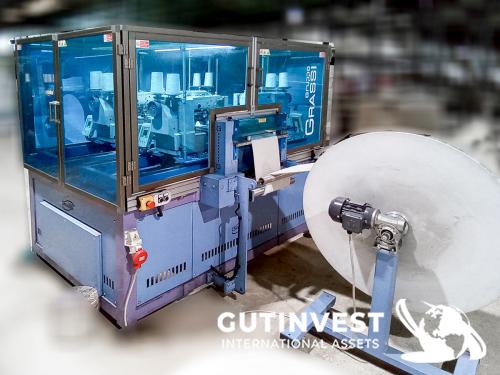 Embroidery machine with 4 sewing heads
