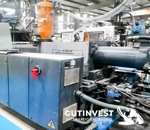 Plastic Injection molding machine - 400Tn