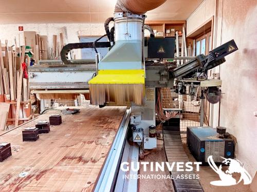 CNC machining center for wood - 4 axis
