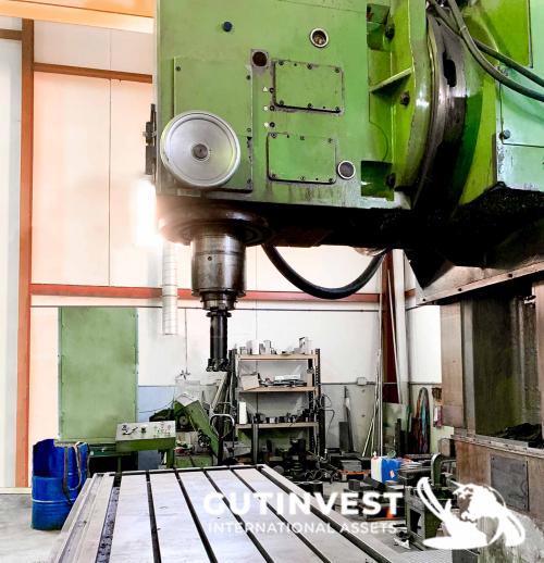 CNC milling machine