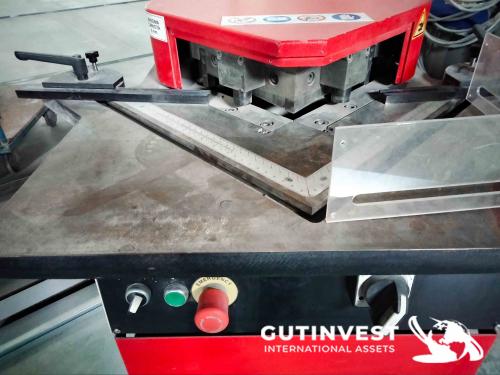 Fixed angle cutting machine