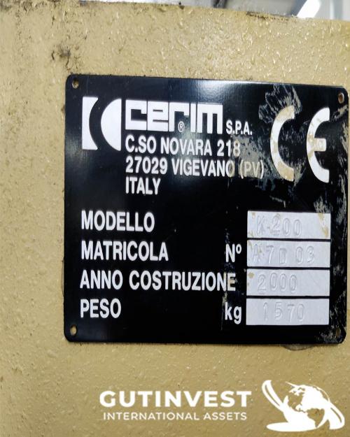Máquina para fijar punta y laterales de calzado