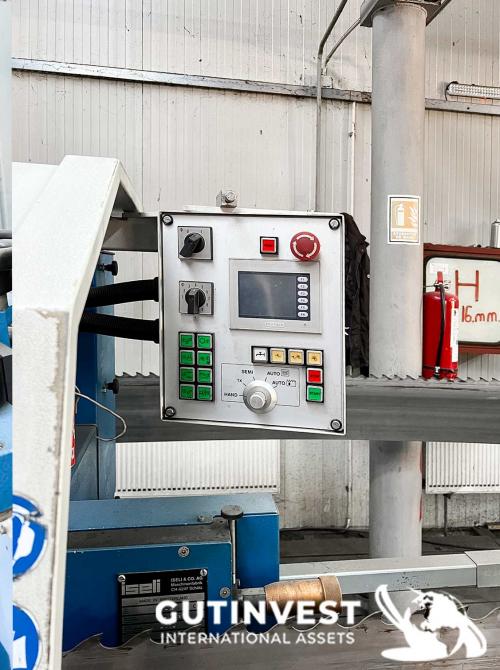 Welding machine for teeth of band saw blades