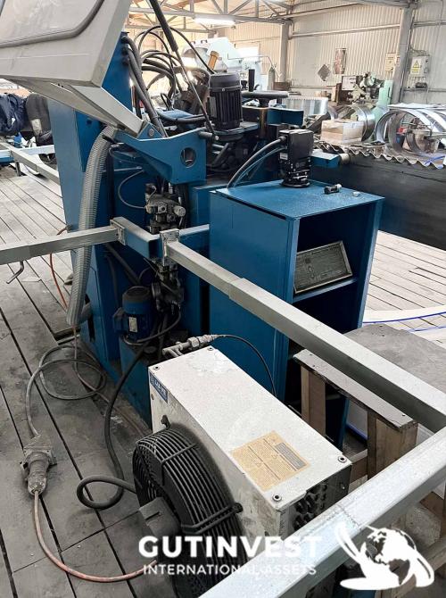 Sharpening machine for band saw blades of wood