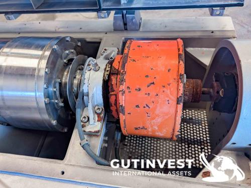 Decanter centrifuge for food industry