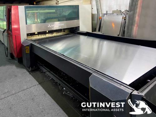 CO2 laser cutting machine 