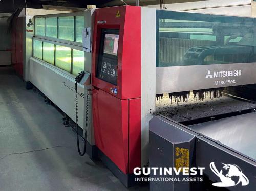 CO2 laser cutting machine 
