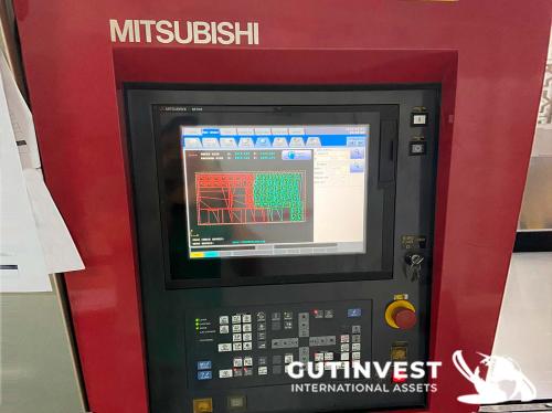 CO2 laser cutting machine 