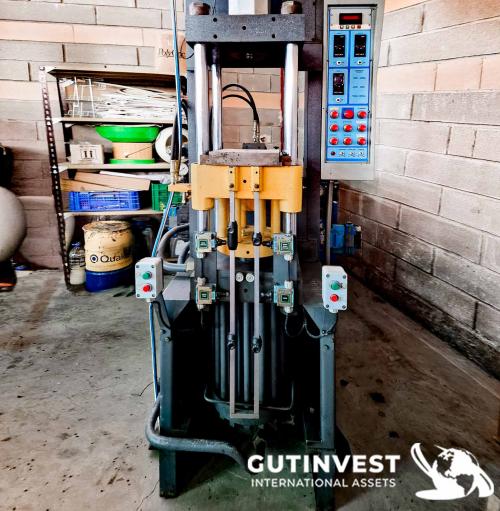 Vertical Injection machine