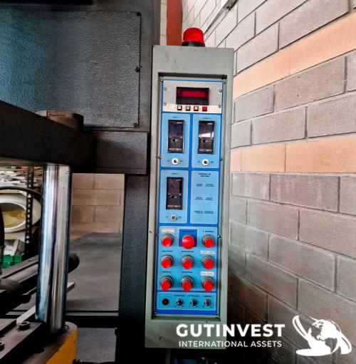 Vertical Injection machine