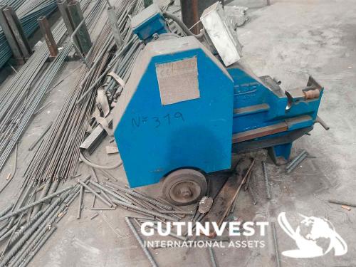 Rebar cutting machine