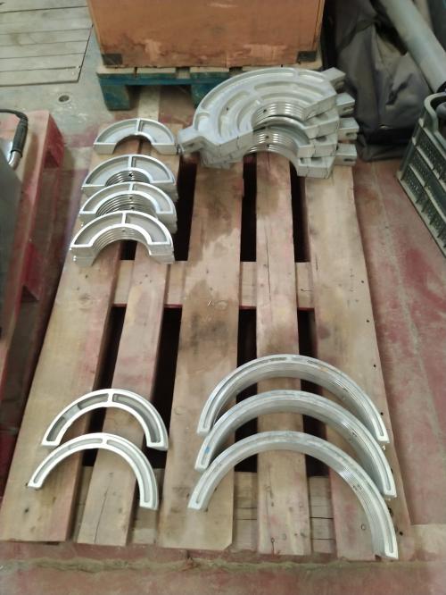 Máquina de termofusión para soldar tuberías plásticas.