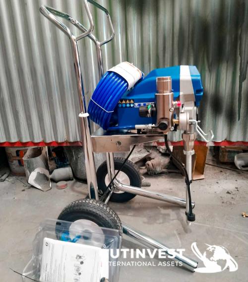 Electric airless paint sprayer