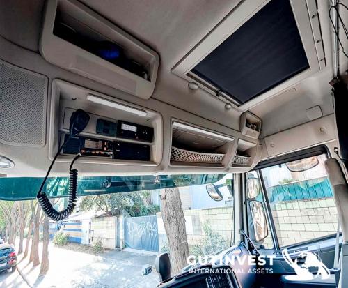 Truck