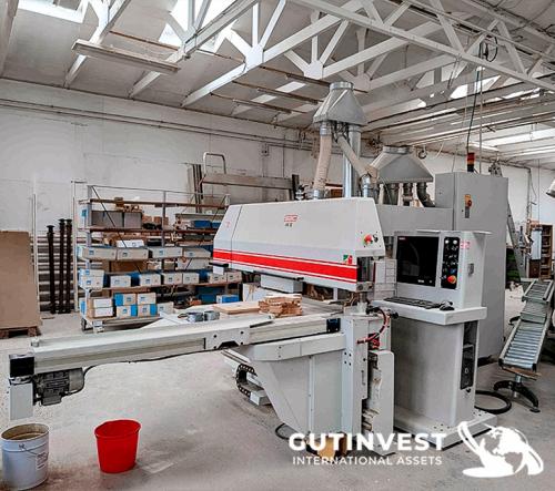 CNC production center for windows frames