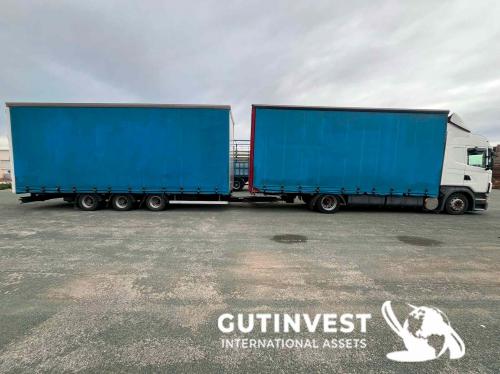  Truck with double trailer
