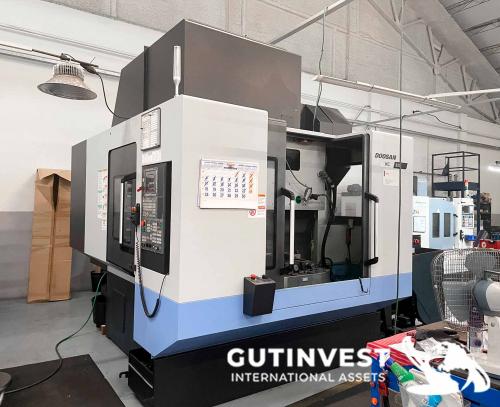  CNC Vertical Machining Center