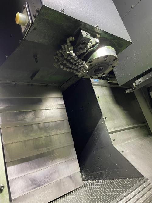  CNC Vertical Machining Center
