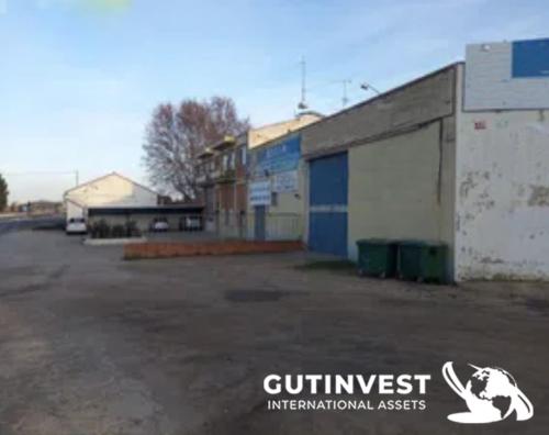 Industrial warehouse on rural land 