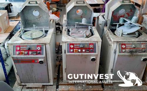 (X3) Centrifuges
