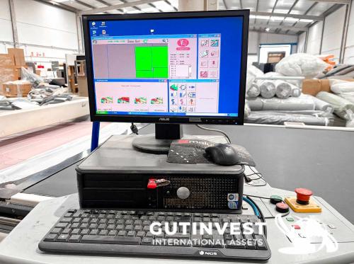Automatic textile cutting machine
