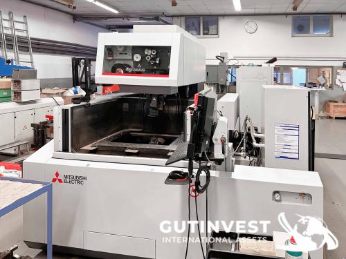 Máquina de electroerosión por hilo