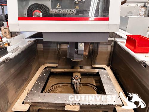 Máquina de electroerosión por hilo