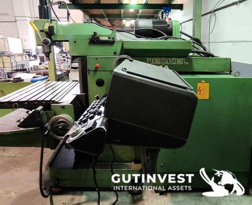 Universal Turret Milling Machine