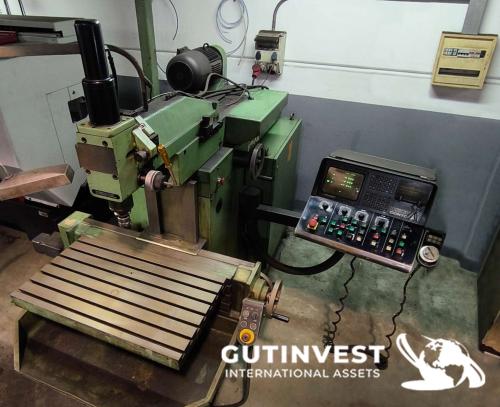 Universal Turret Milling Machine