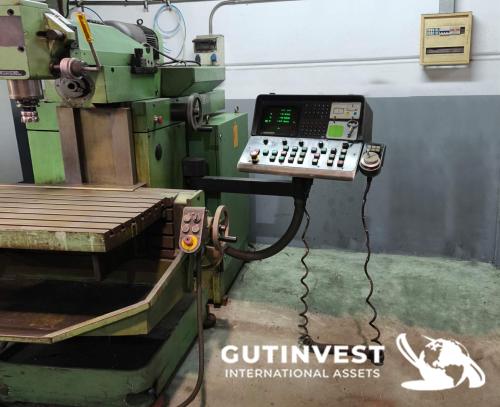 Universal Turret Milling Machine