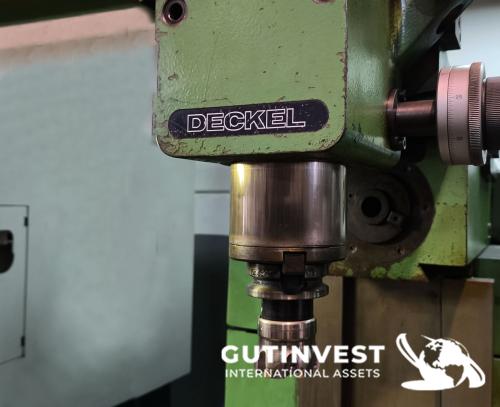 Universal Turret Milling Machine