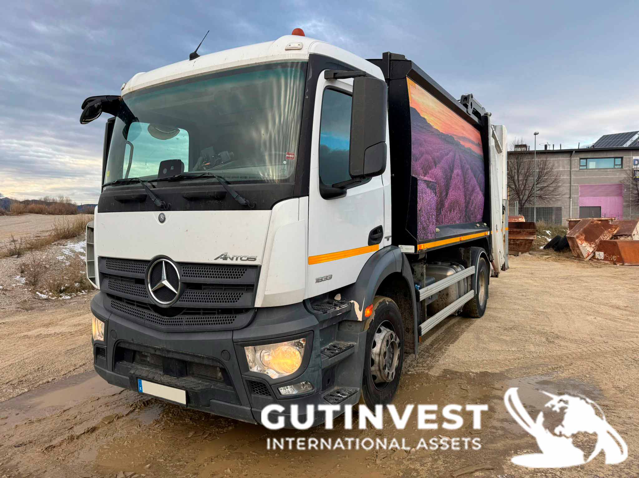 Vehículo recolector de residuos - Carga trasera