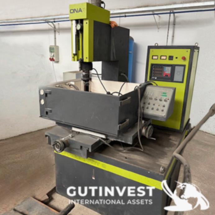 Máquina de electroerosión de penetración