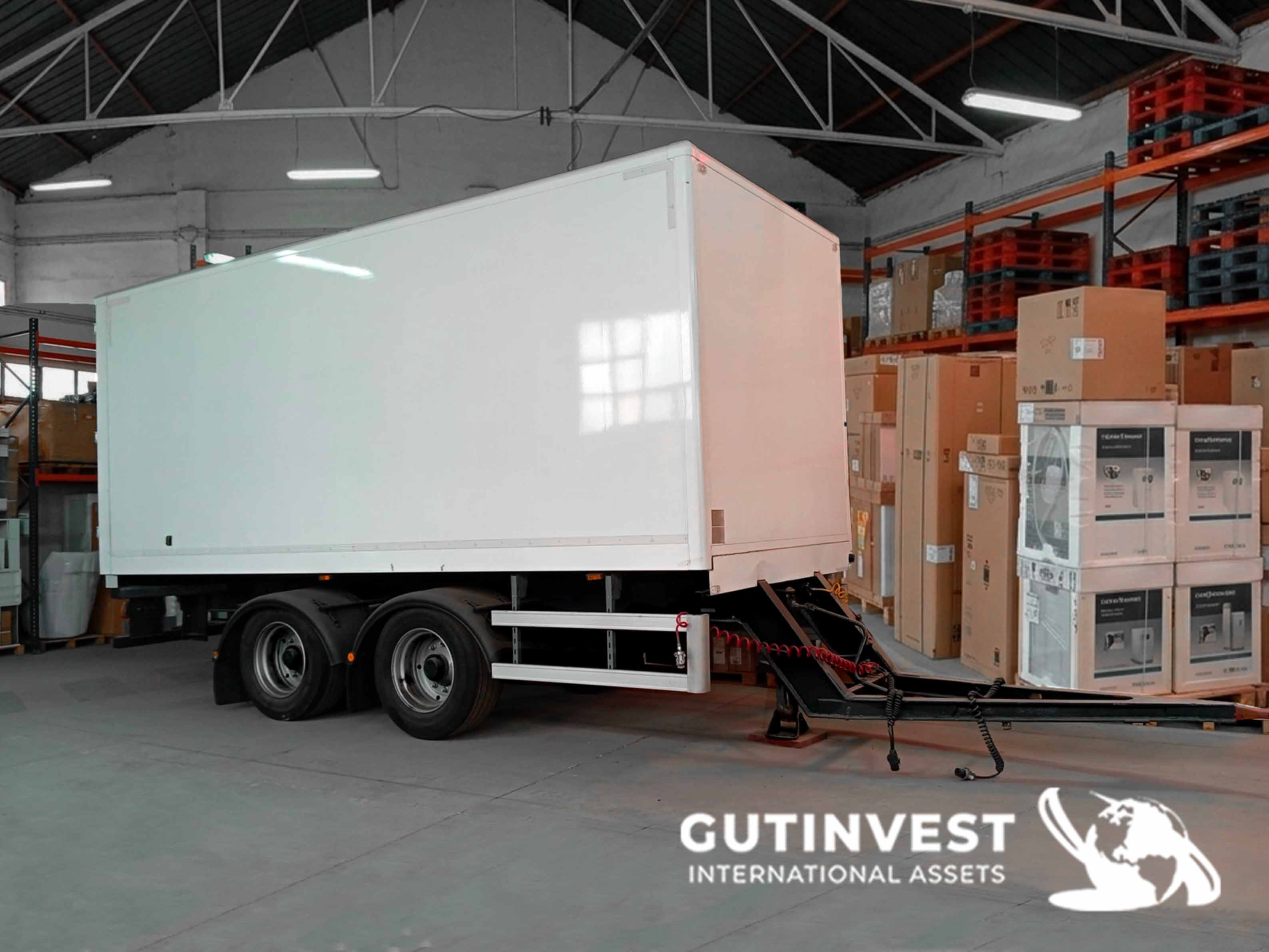 Remolque caja cerrada - 2 ejes