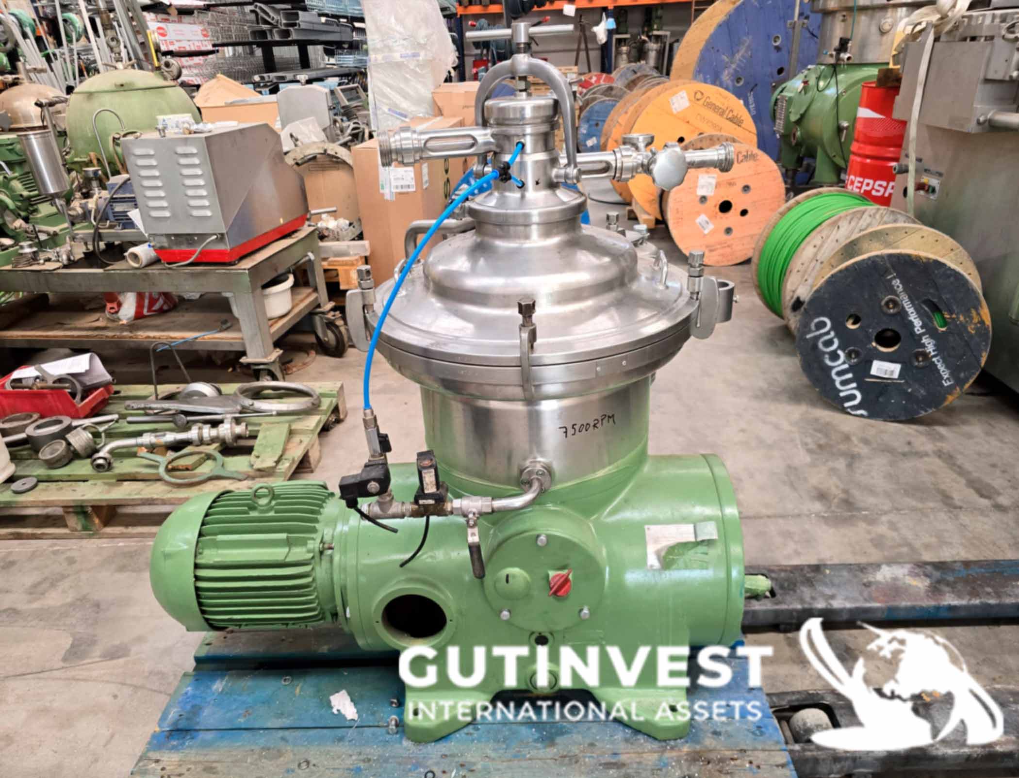  Centrifuga Clarificadora hermética 