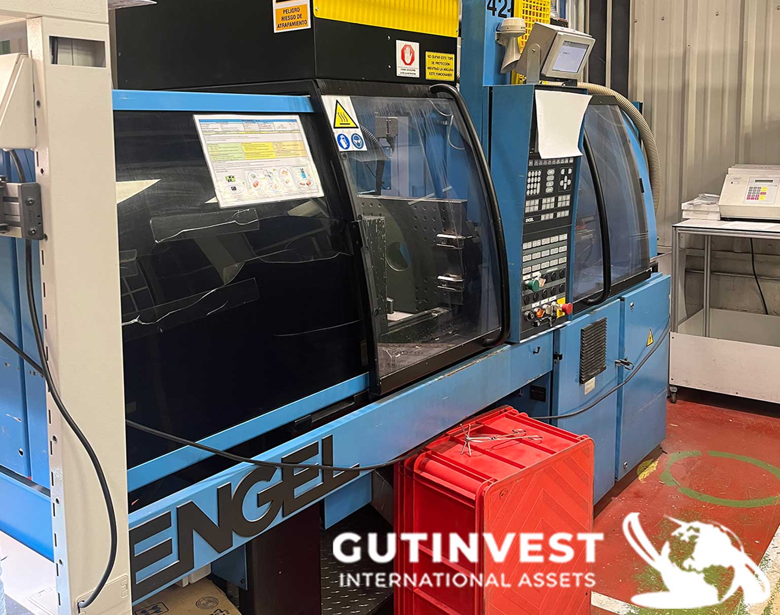 Plastic Injection Molding Machine