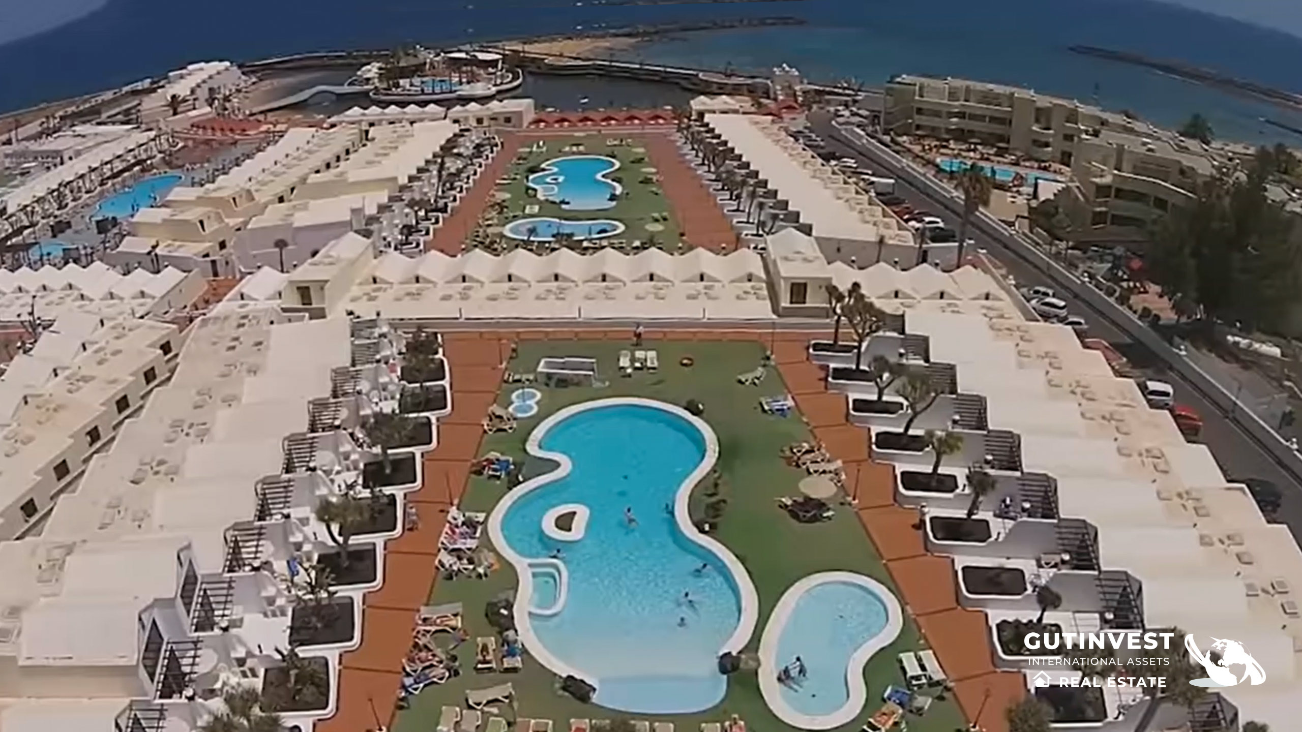 Tourist resort of 132 apartments - 4 stars in Lanzarote