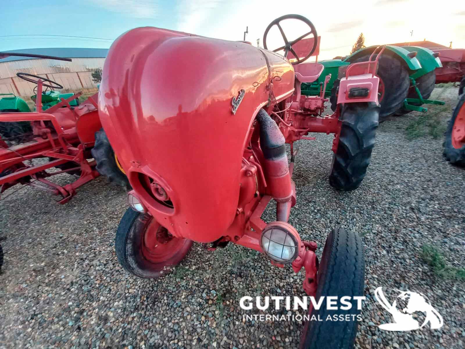 Agricultural tractor
