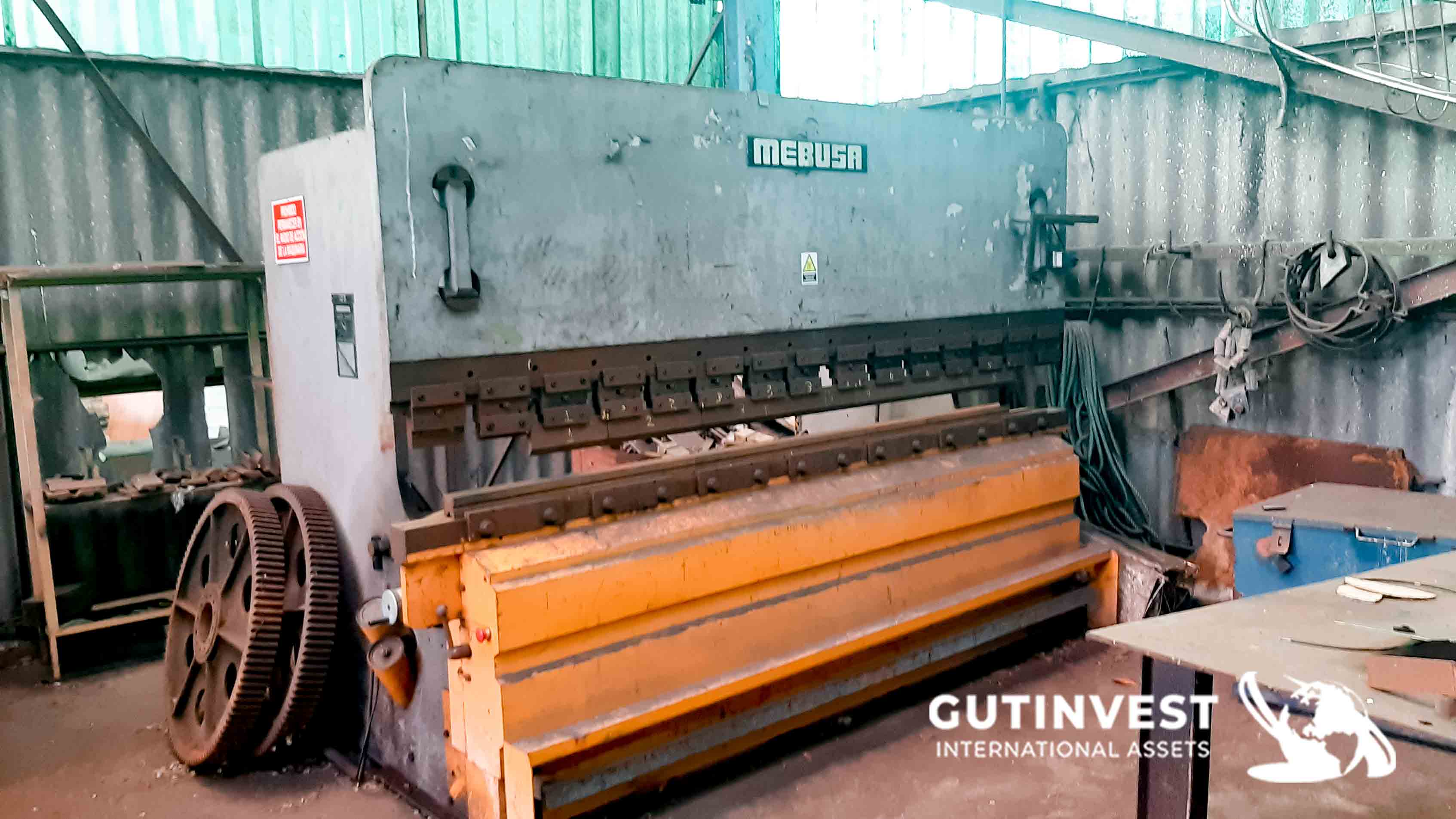 Hydraulic press brake