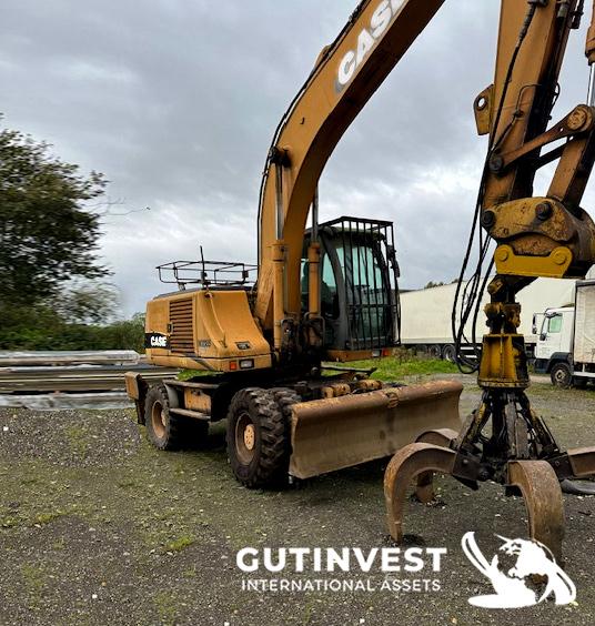 Excavator with grab