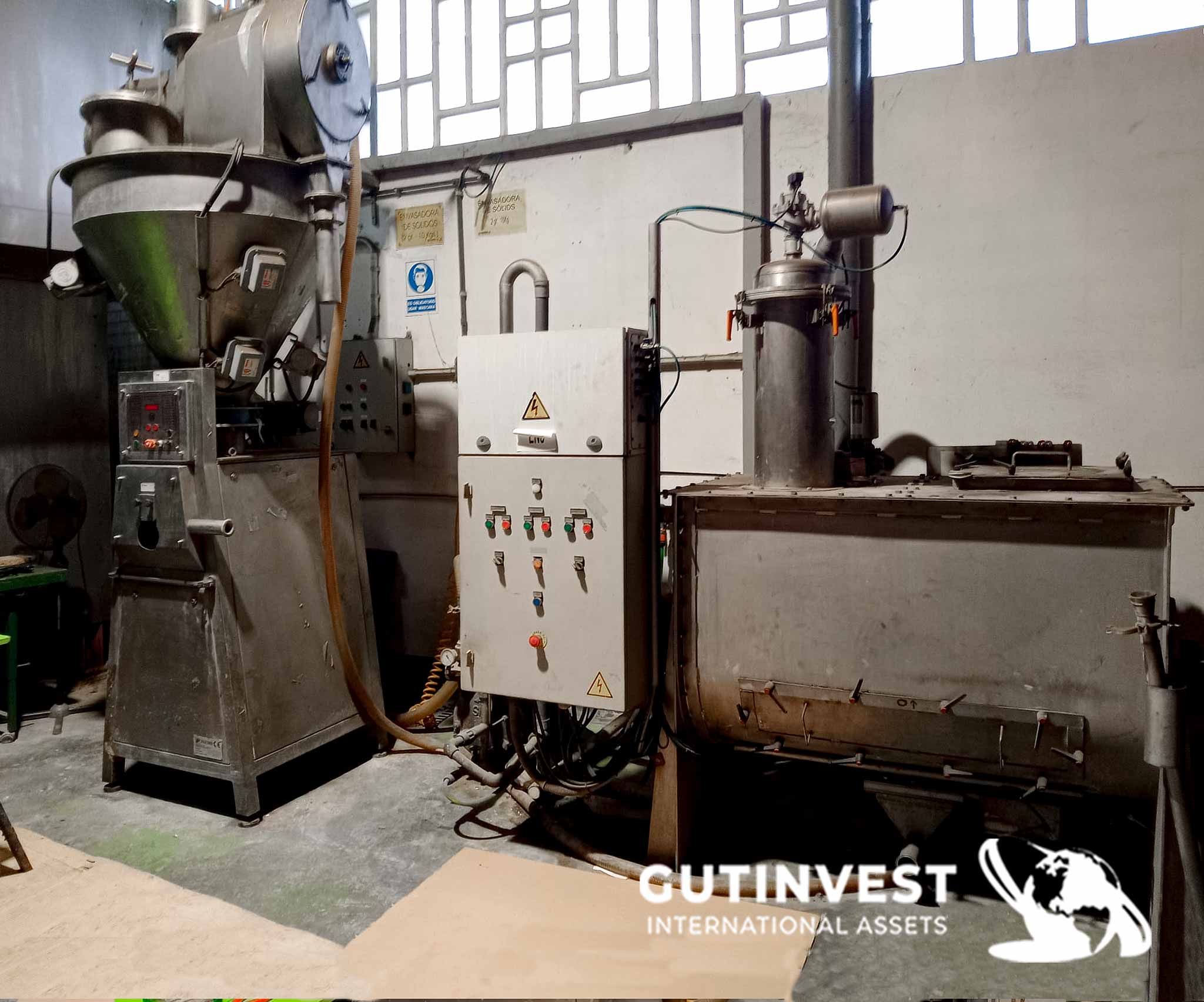 Solids Mixing and Weighing Machine